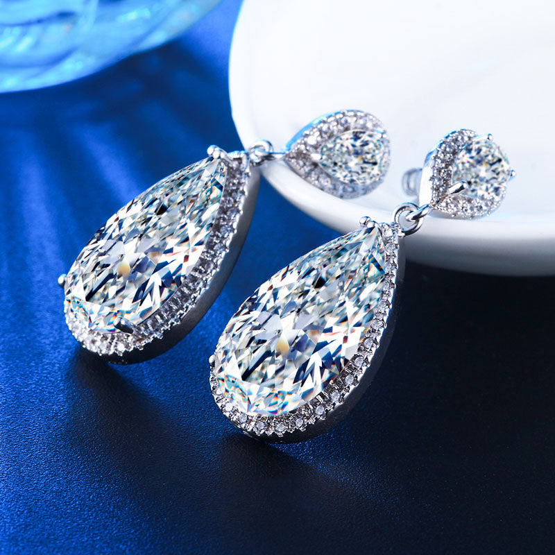 B242 Fashion Brooch