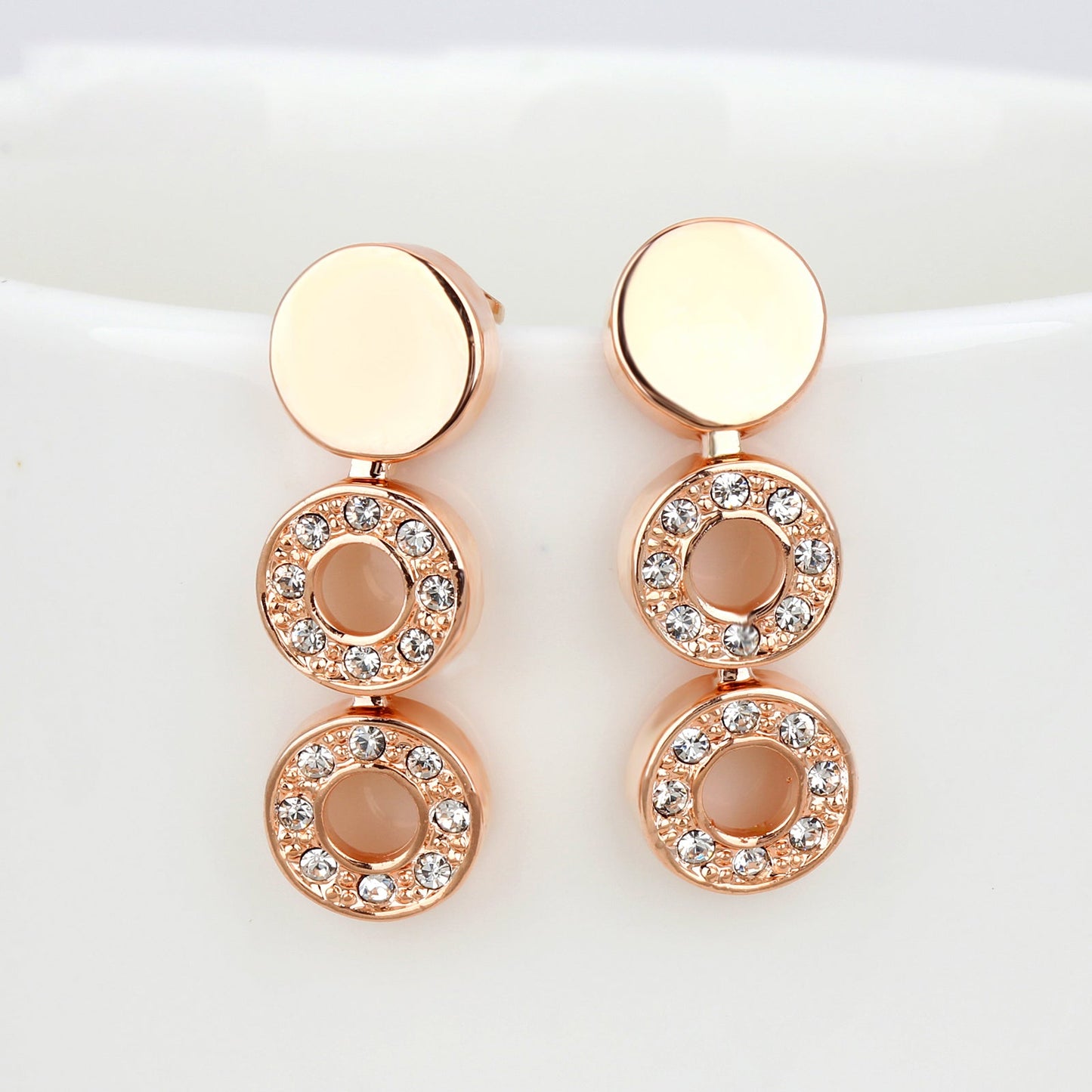 B507 Fashion Brooch