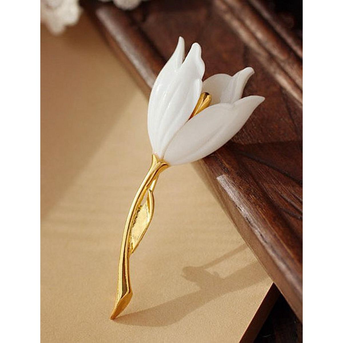 B968   Fashion Brooch