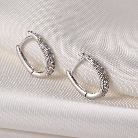 B108   Fashion Brooch