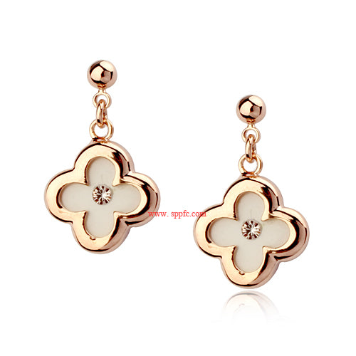 C444   Fashion Earrings