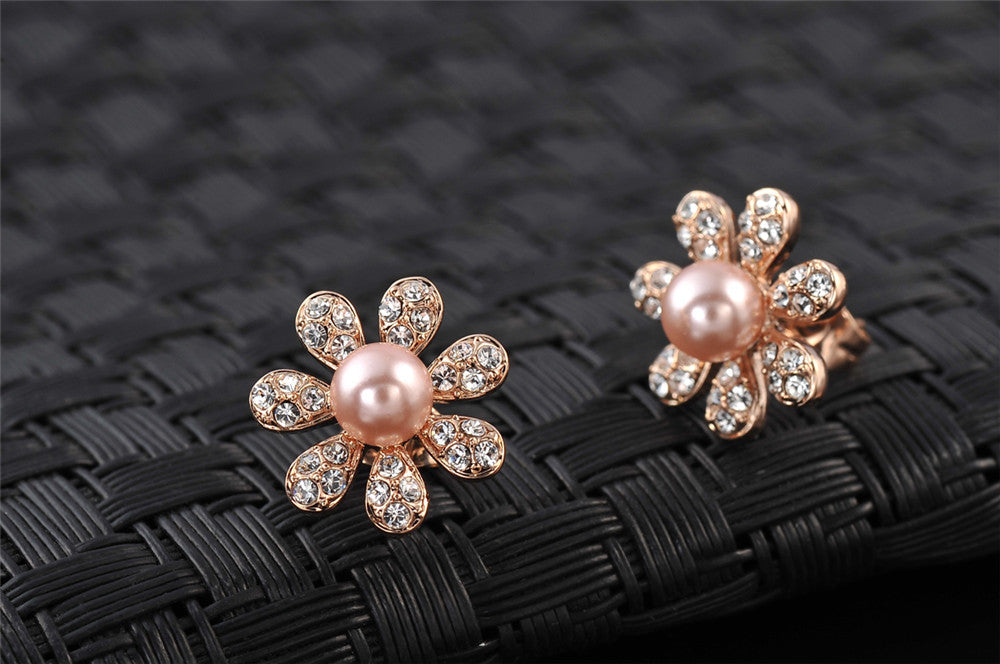 B830   Fashion Brooch