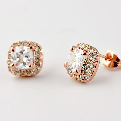 B827   Fashion Brooch