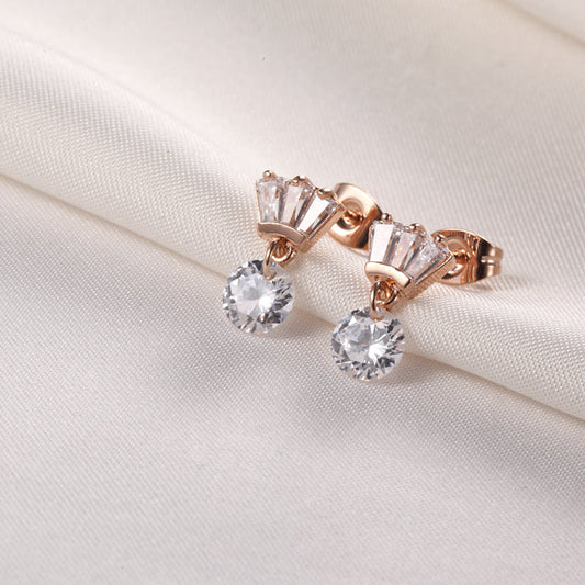 B613   Fashion Brooch