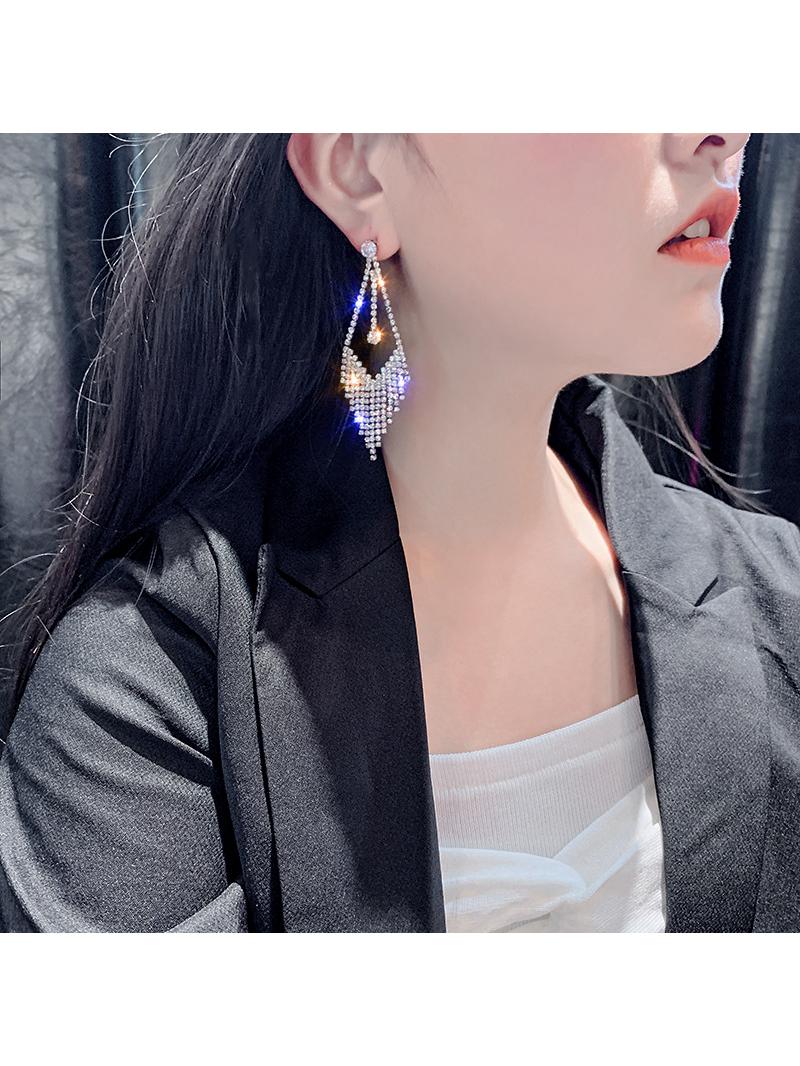 B409   Fashion Brooch