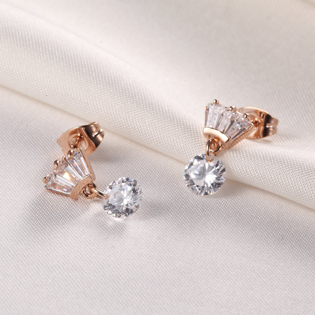 C5689   Fashion Earrings