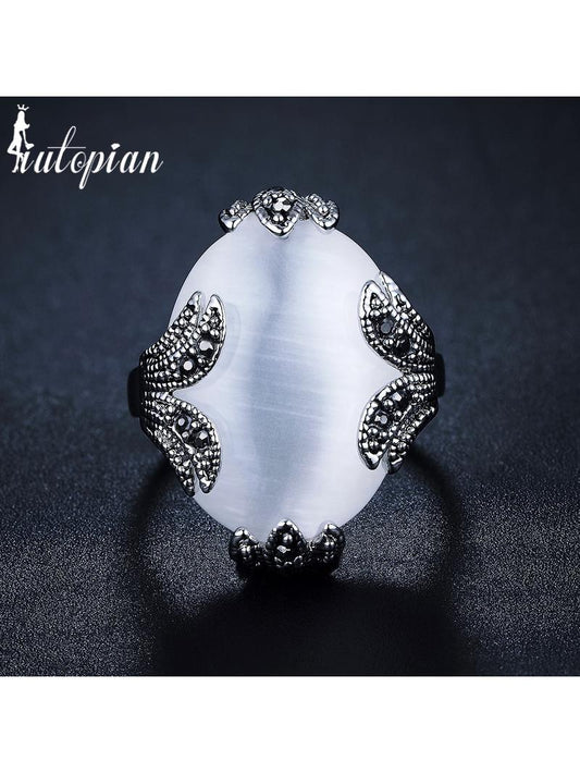 B979   Fashion Brooch