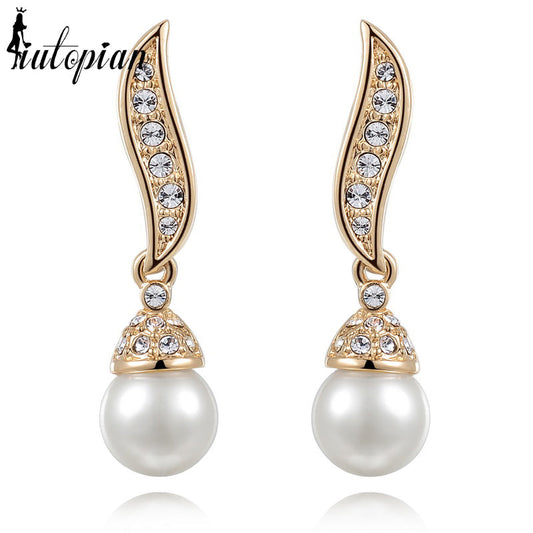 B16   Fashion Brooch